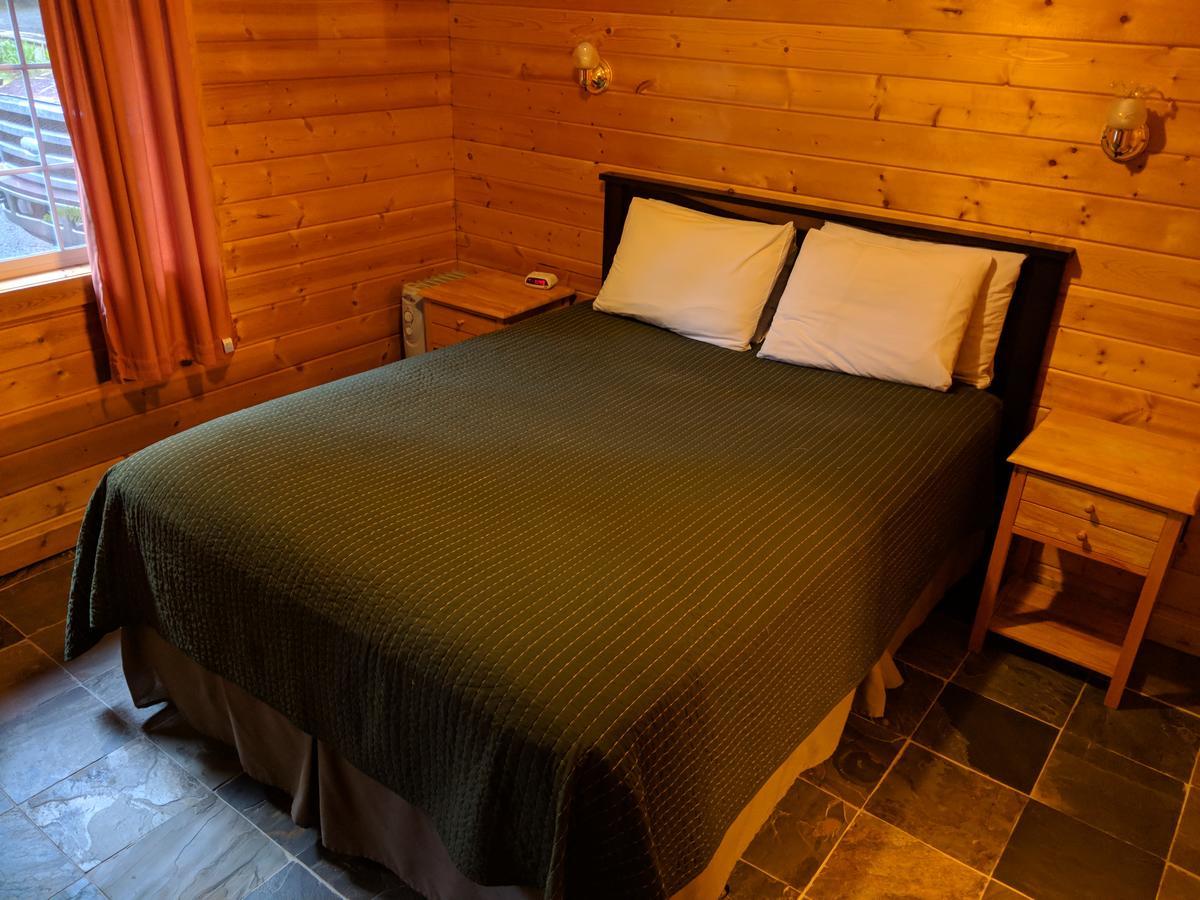 Emerald Forest Cabins Trinidad Eksteriør bilde